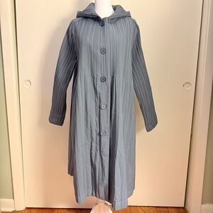 Women's Pleated Blue Hooded Puffer Coat